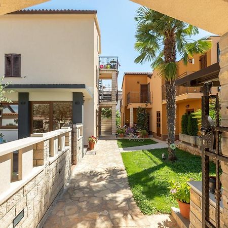 Apartments Nono Пореч Екстер'єр фото
