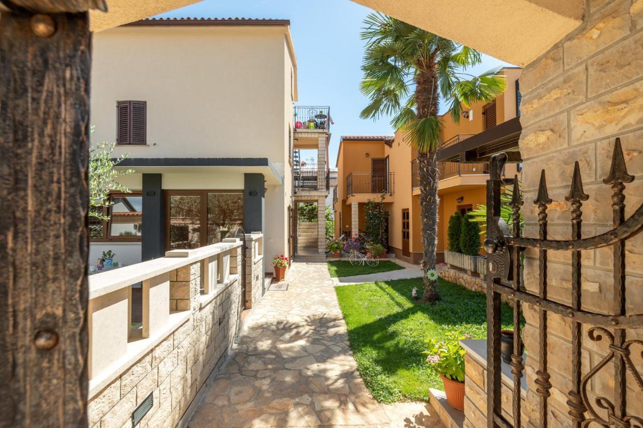 Apartments Nono Пореч Екстер'єр фото