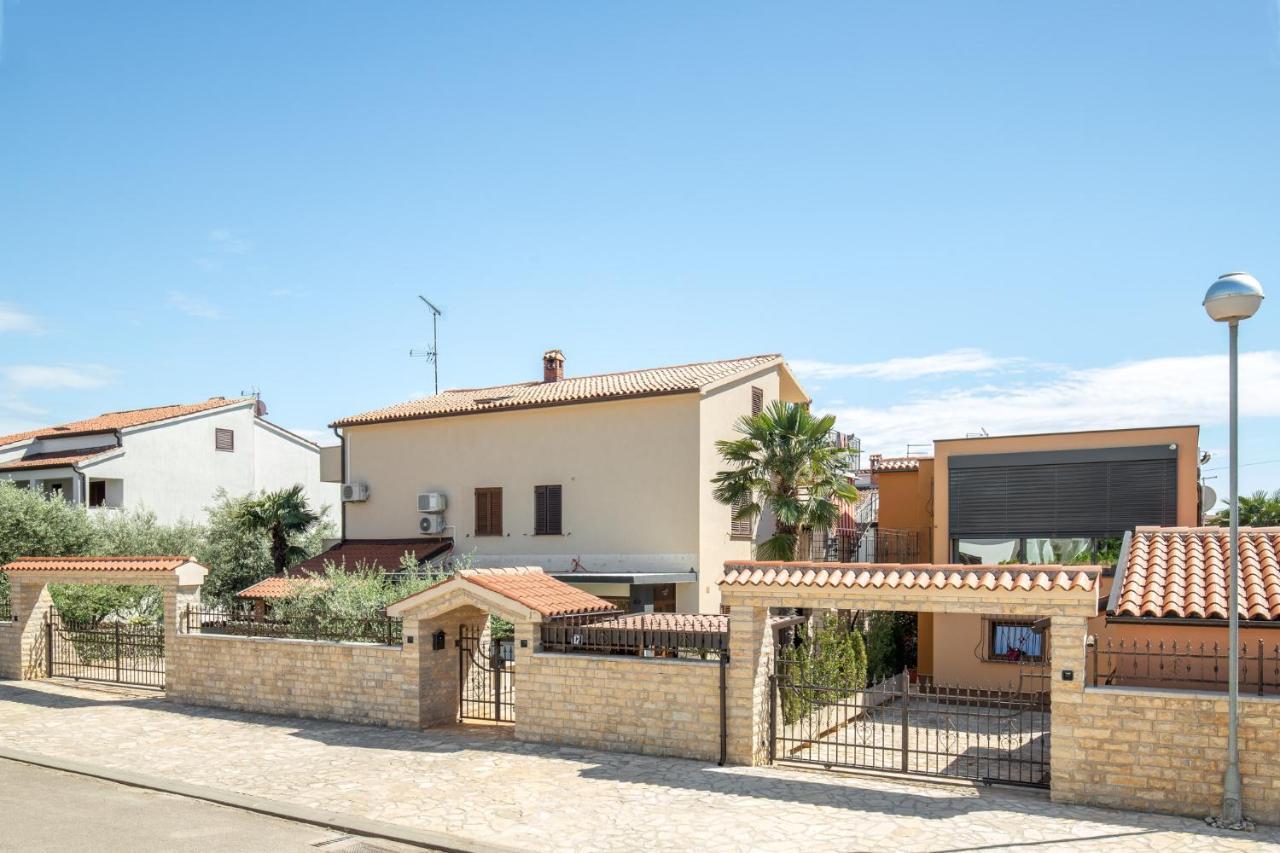 Apartments Nono Пореч Екстер'єр фото