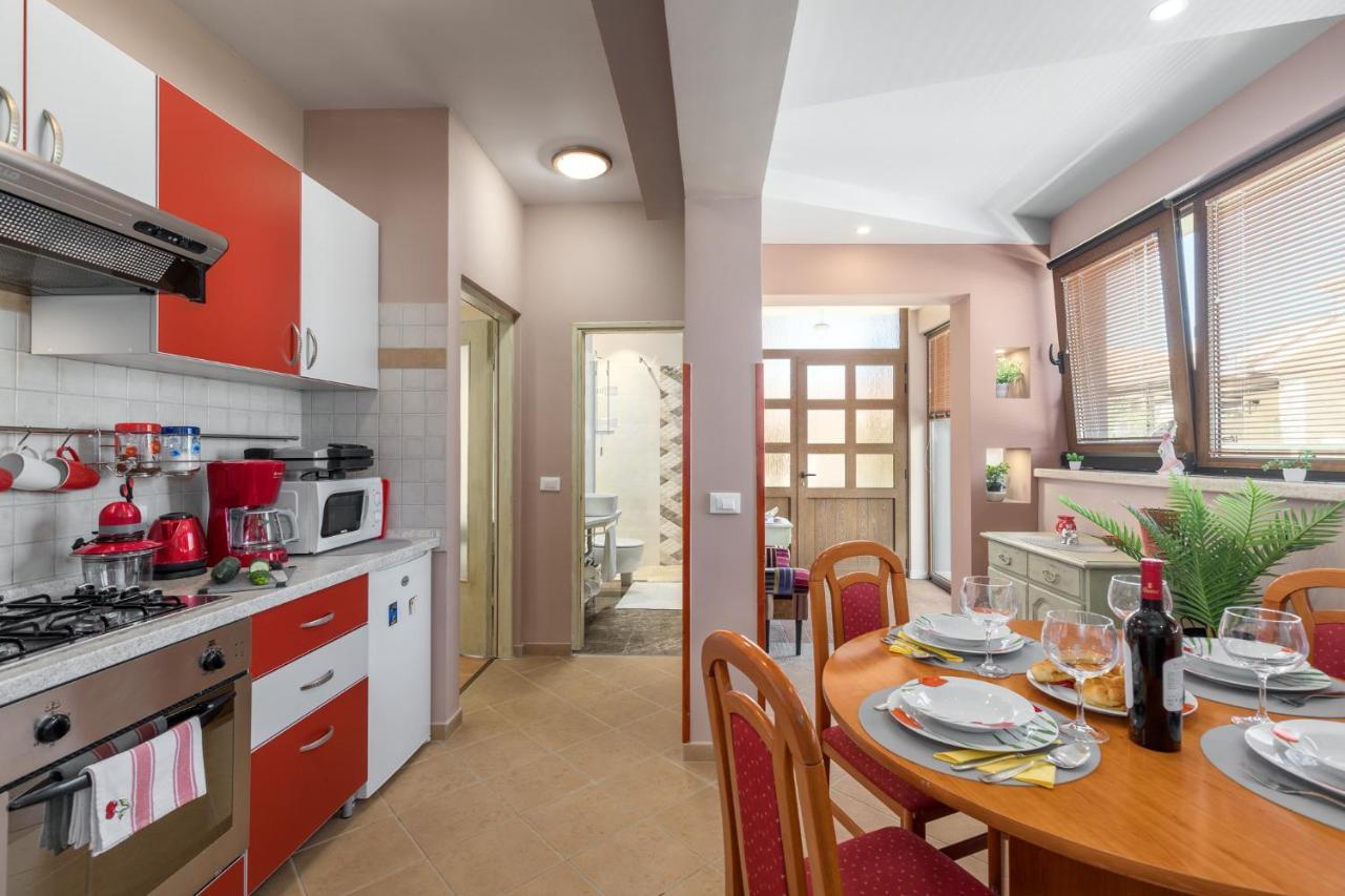 Apartments Nono Пореч Екстер'єр фото