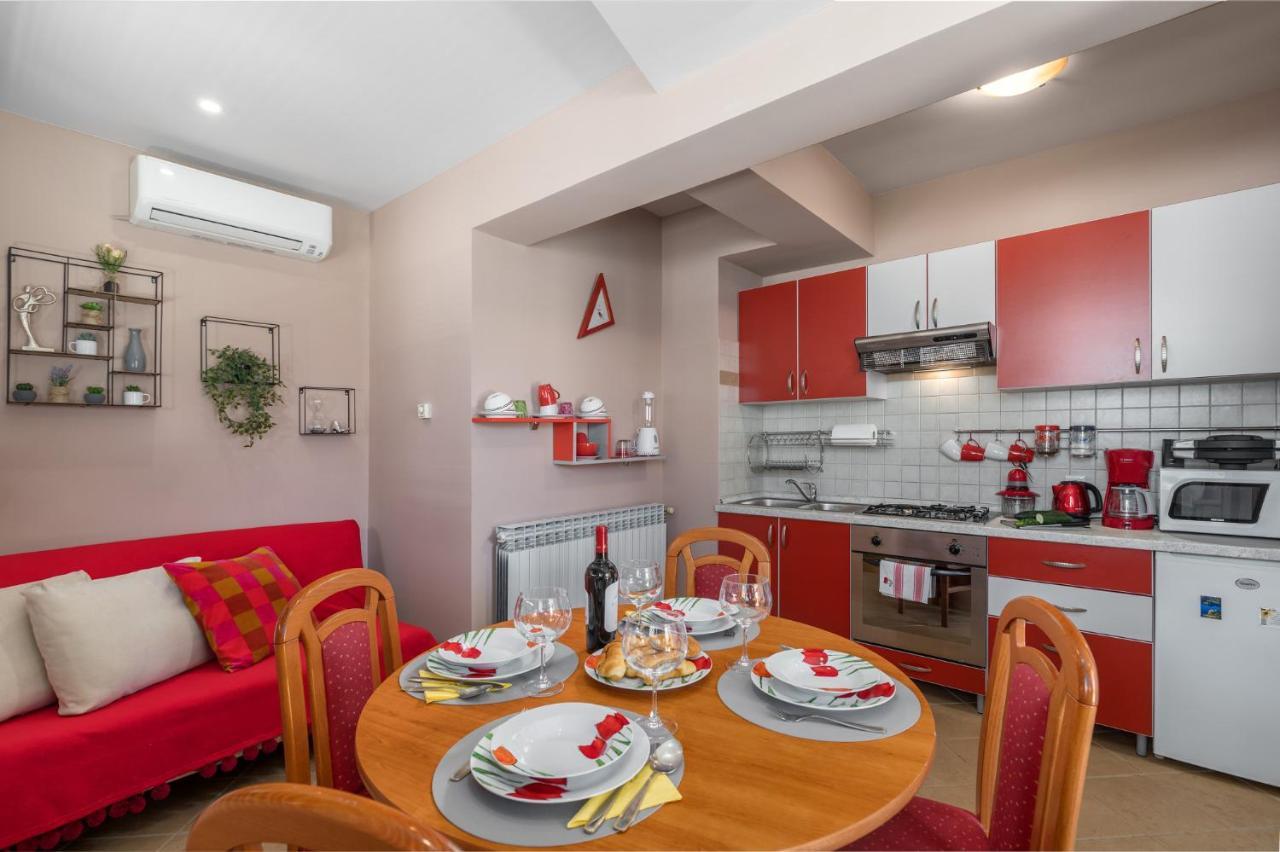 Apartments Nono Пореч Екстер'єр фото