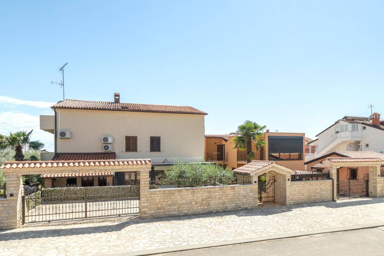 Apartments Nono Пореч Екстер'єр фото